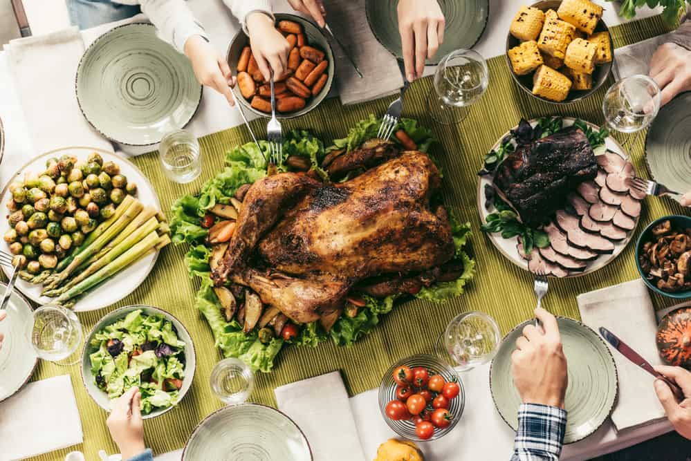 Thanksgiving dinner healthy food eating tips